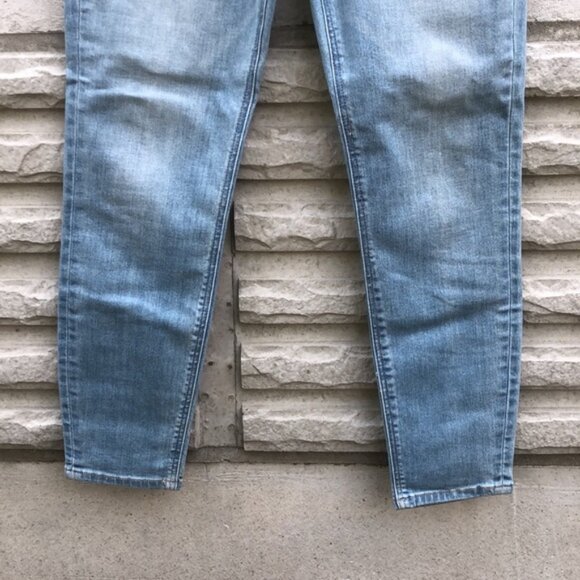 NWOT Hidden Mom Jeans - Picture 4 of 13